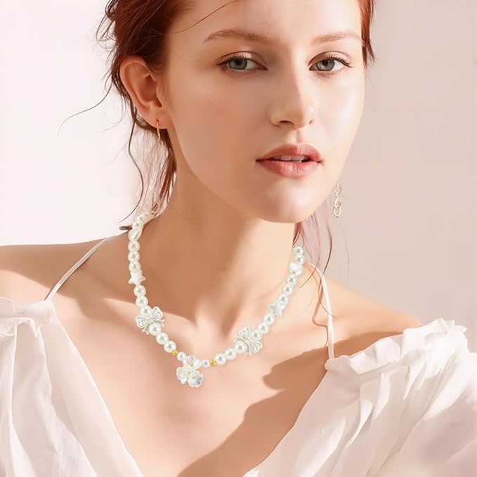 1 Box 7 Styles 700PCS Pearl Beads Kit with Hole Floral White ABS Plastic Heart Star Round Bow Assorted Imitation Pearls Loose Bead for Jewelry Making Bracelet Necklace DIY Crafts Supply