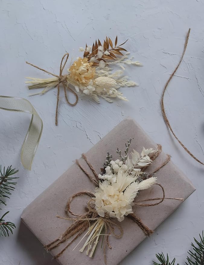 xin's convey Mini Dried Flower Bouquet Set (Pack of 12), Small Golden Bouquets, Card Decorative Dried Flowers, Props for Photo Shoots, Wall Hanging Dried Flower Decorations. (Gold)